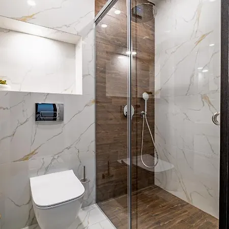 Luxury Redefined In City Center - Elevate Your In A Smart And Modern Apartman *