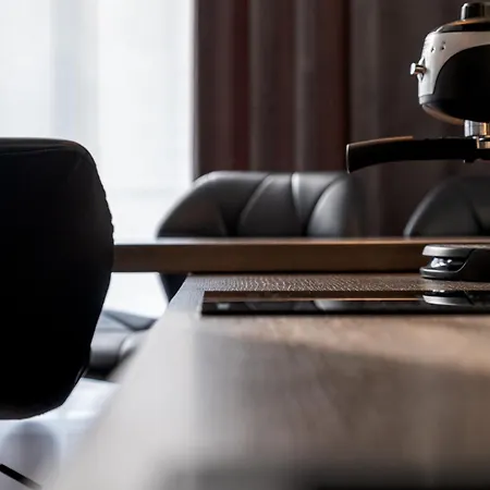 Luxury Redefined In City Center - Elevate Your In A Smart And Modern Apartman *