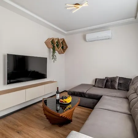 Apartment Luxury Redefined In Center - Elevate Your In A Smart And Modern *