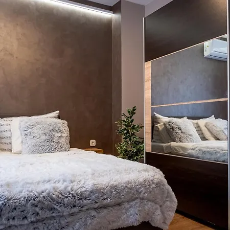 Luxury Redefined In Center - Elevate Your In A Smart And Modern * Varna